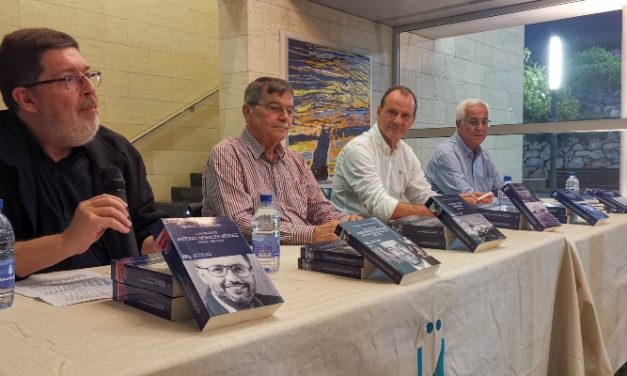 La historia reciente de Agüimes estará disponible en centros escolares y bibliotecas del municipio