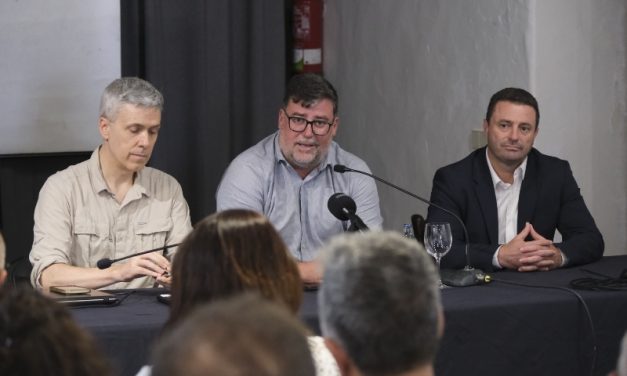El Ayuntamiento de San Bartolomé ratifica su compromiso con el desarrollo sostenible y las comunidades energéticas locales en Lanzarote
