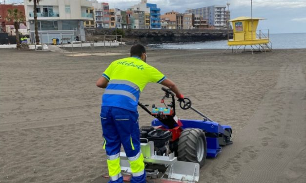 Telde invierte 70.000 euros en maquinaria para la  limpieza de playas