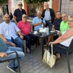 “Tertuliando desde la Resistencia en Telde”: De los grifos milagrosos a la playa camping y los divorcios políticos