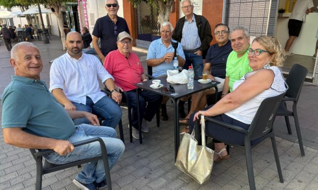 “Tertuliando desde la Resistencia en Telde”: De los grifos milagrosos a la playa camping y los divorcios políticos