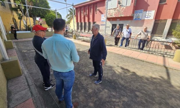 Oportuna visita del alcalde de Telde a San José de Las Longueras