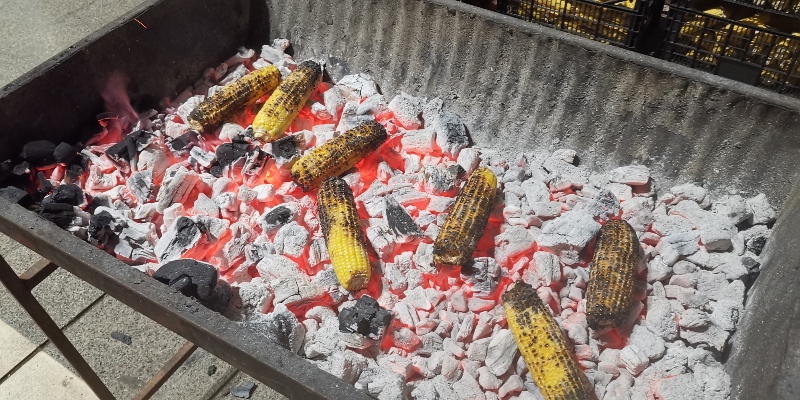 Entre castañas y recuerdos, el Día de los Finaos une generaciones en Agüimes