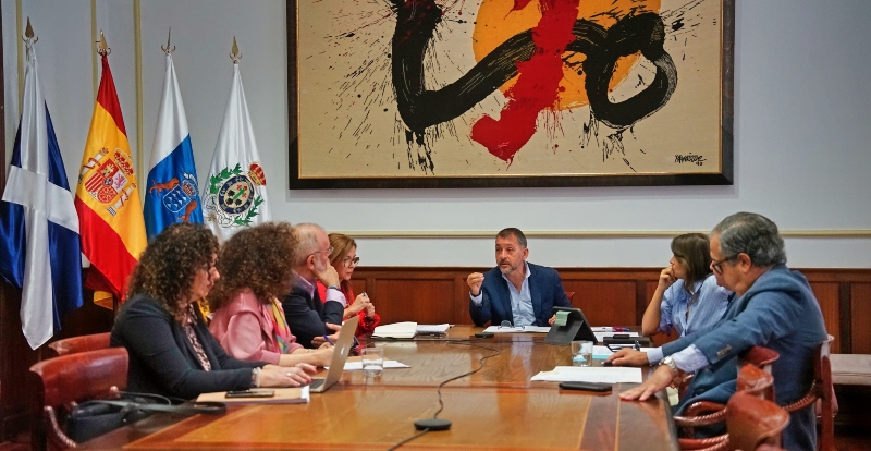 Santa Cruz y la Diputación del Común refuerzan la coordinación ante el sinhogarismo