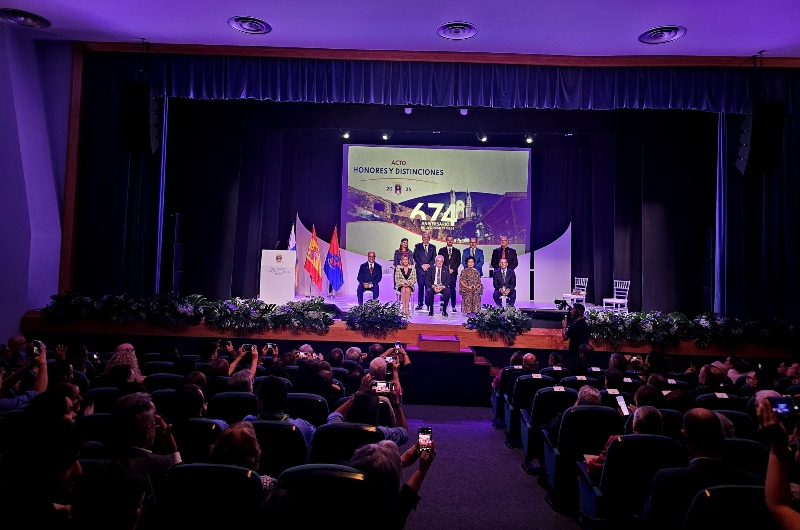 Telde celebró anoche  su 674 aniversario con la tradicional  gala de Honores y Distinciones