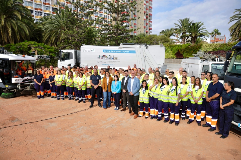 El Ayuntamiento de Las Palmas refuerza la higiene urbana con 420 efectivos más y 40 vehículos nuevos