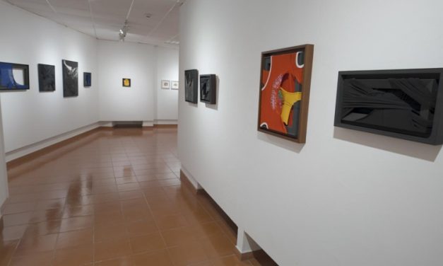 Mateo Alemán explora el caos en la Sala de Arte Agüimes con la muestra ‘Equilibrio y Materia’