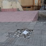 Dos meses lleva  una tubería  rota en la calle Fernando Sagaseta del Valle de Jinámar sin que el Servicio de Averías de Aguas de Telde proceda a repararla