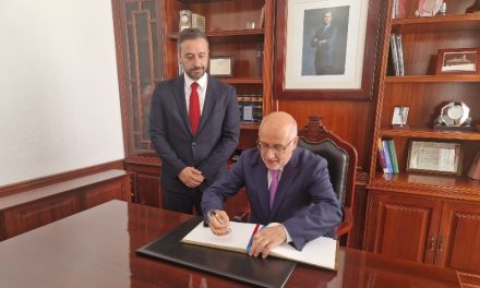 Antonio Morales sobre la contaminación marina en Telde: «Algunos ven la paja en el ojo ajeno y no la viga en el propio»