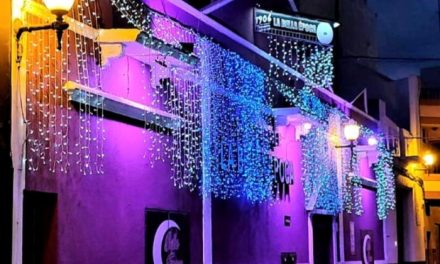 La  sala de fiestas ‘La Bella Época de Telde’ da la bienvenida la Navidad