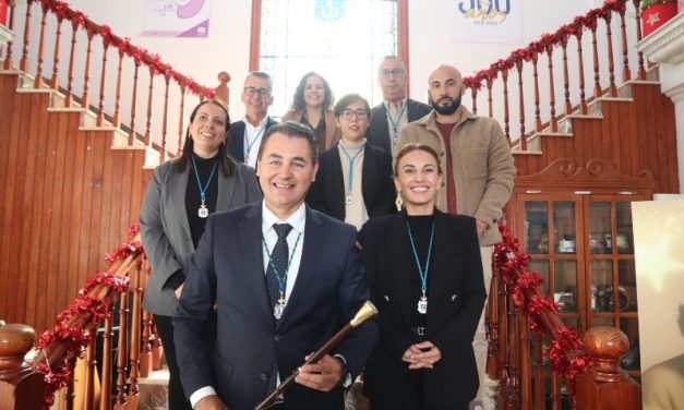 Andrés Martínez asume la Alcaldía de Arico tras el pleno extraordinario celebrado este martes 23 de diciembre