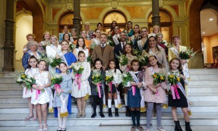 El alcalde de Santa Cruz recibe a las 32 candidatas a reinas del Carnaval 2026