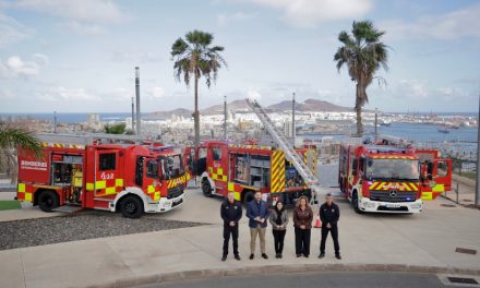 El Ayuntamiento de Las Palmas incorpora tres nuevos camiones al servicio de Bomberos tras invertir 1,5 millones de euros