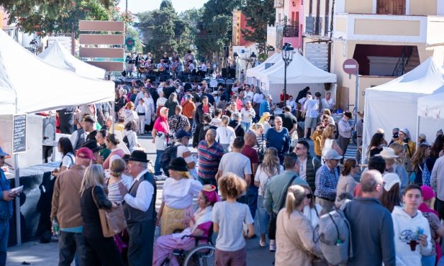 Valsequillo recupera su prestigio organizativo con un éxito rotundo en la 53ª Fiesta del Almendrero en Flor