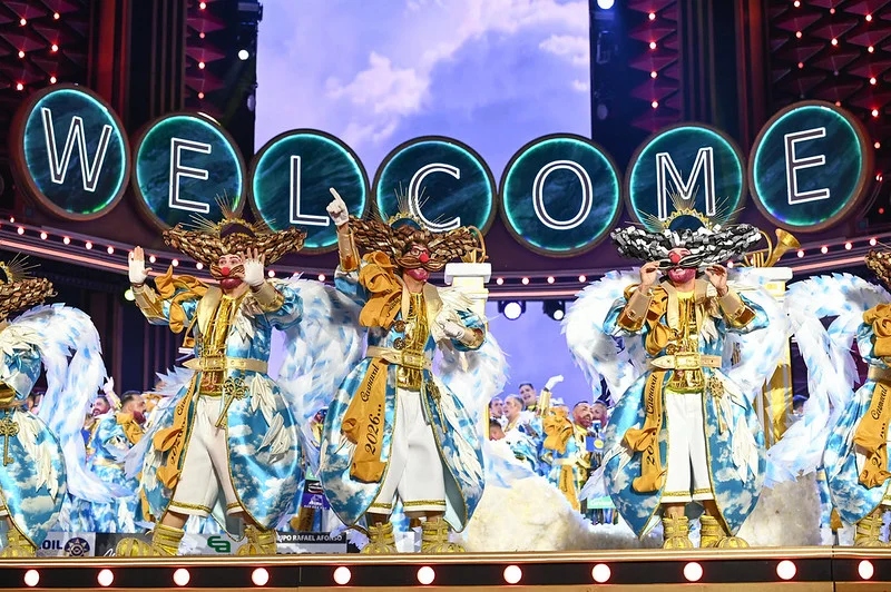 Los Legañosos tocan el cielo y vencen por segundo año consecutivo en el concurso de murgas mde Las Palmas de GC