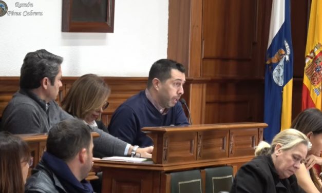 Alejandro Ramos(PSOE) reitera en el Pleno, que existe una «extralimitación» de funciones por parte los asesores del grupo de gobierno de Telde”