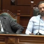 El Alcalde Juan Antonio Peña descuidada la solemnidad que se espera de la máxima autoridad de Telde en los Plenos