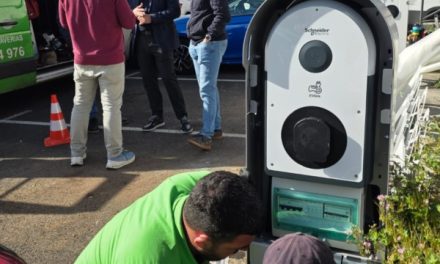 La Laguna amplía la red municipal de recarga eléctrica con nuevos puntos en Los Majuelos