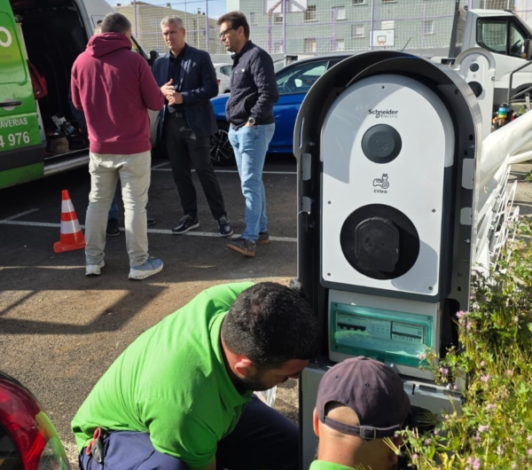 La Laguna amplía la red municipal de recarga eléctrica con nuevos puntos en Los Majuelos
