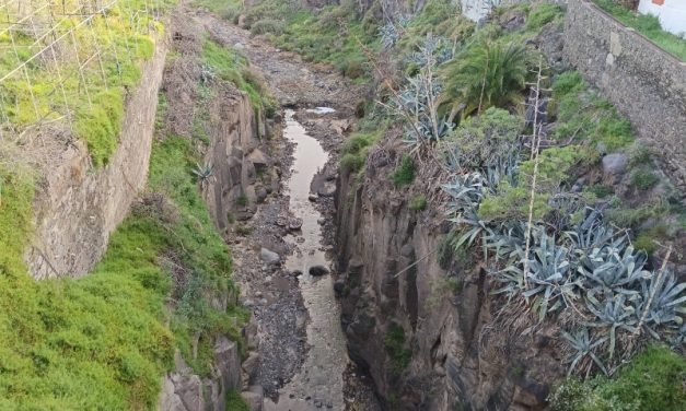 Bajan  aguas fecales por el Barranco Real de Telde desde hace una semana