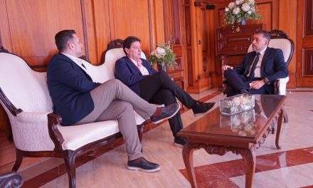 Santa Cruz refuerza su vínculo con la emigración a través de “El Retorno 2026”