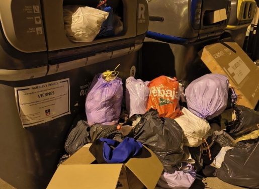 Vecinos de la calle Alfonso XIII en La Herradura (Telde) reclaman más contenedores