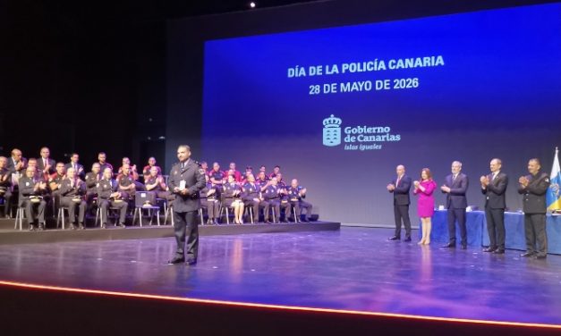 El Teatro Auditorio Agüimes acogió hoy el Día de la Policía Canaria. 