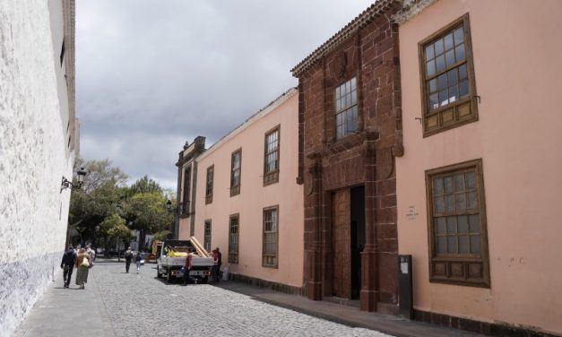 La Laguna ultima los detalles para la reapertura de la portada de la Casa del Corregidor