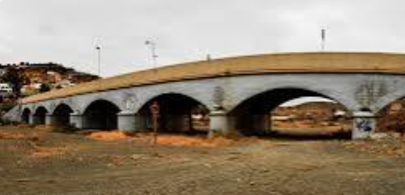 “Grafitis, abandono y dejadez: El Puente de los Siete Ojos agoniza ante la indiferencia institucional”