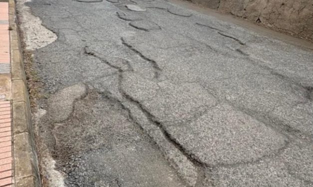 VOX Telde denuncia el abandono de la calle Amazonas (Las Medianías)  y exige una actuación urgente del gobierno municipal