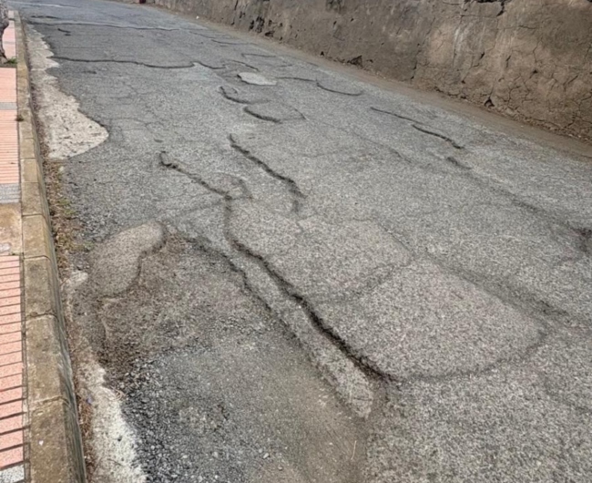 VOX Telde denuncia el abandono de la calle Amazonas (Las Medianías)  y exige una actuación urgente del gobierno municipal