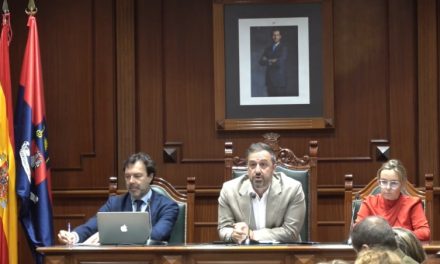 El Ayuntamiento de Telde celebró este viernes un Pleno extraordinario y urgente de “tapadillo”