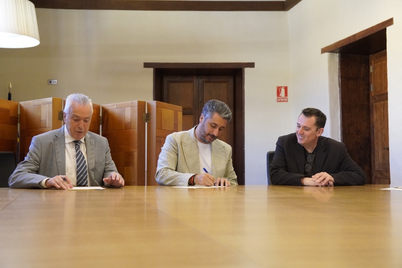 La Laguna renueva su apoyo a las Cruces de Mayo con una subvención de 15.000 euros