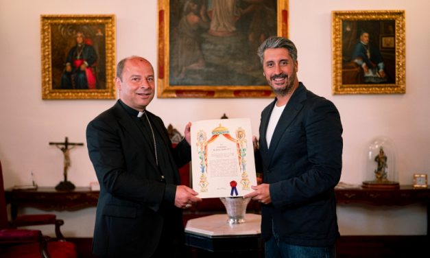 El Archivo Municipal custodiará el documento firmado por León XIV que da fe de su visita a La Laguna