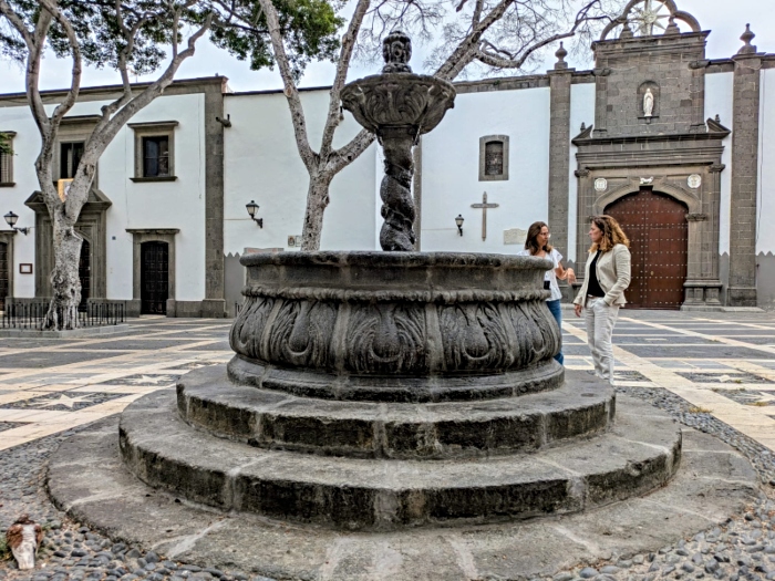 El Ayuntamiento de Las Palmas reabre la fuente de Santo Domingo tras su restauración