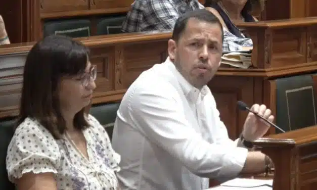 El alcalde de Telde vuelve a esquivar el debate y se pone de perfil ante las denuncias de Héctor Suárez