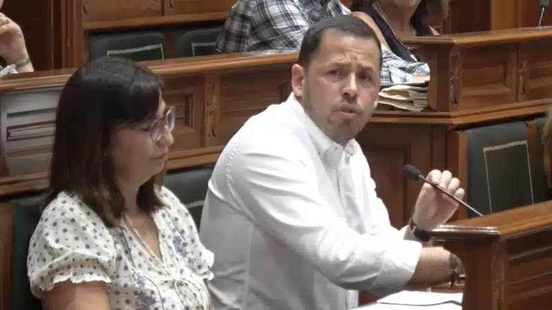 El alcalde de Telde vuelve a esquivar el debate y se pone de perfil ante las denuncias de Héctor Suárez