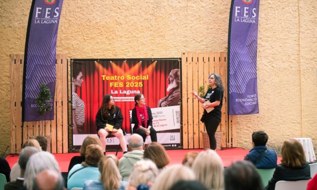 La Laguna acoge la segunda edición del Teatro Social FES Intergeneracional para unir a jóvenes y mayores en un debate sobre la cultura comunitaria