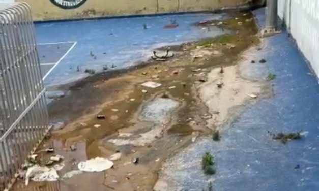 El PSOE de Telde solicita una actuación inmediata ante un posible vertido de aguas fecales en la cancha de El Dorado (Jinámar)