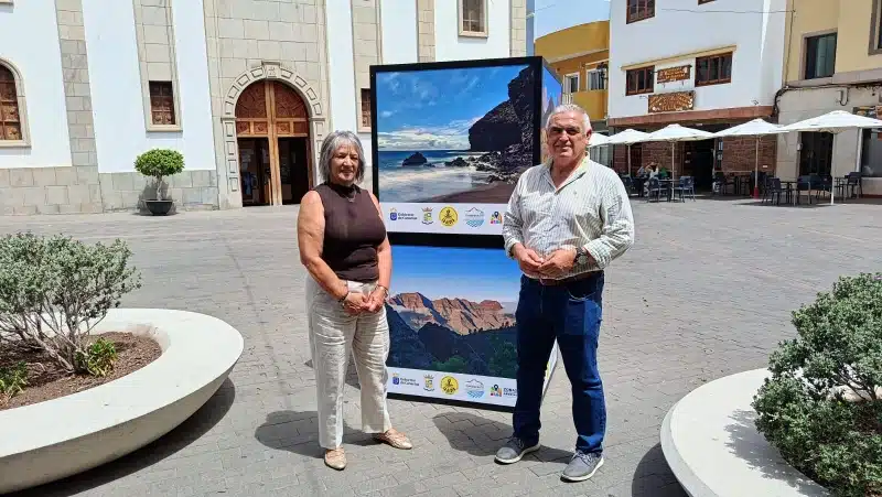 La Zona Comercial Abierta de La Aldea de San Nicolás incorpora nuevos puntos de información para reforzar la promoción del comercio local
