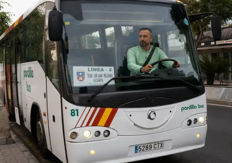Juan A. Peña  carga contra La Pardilla Bus, pero sigue sin ofrecer una solución al transporte urbano de Telde