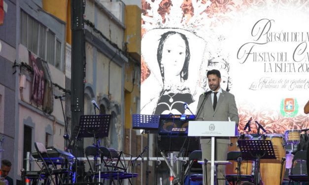  El concejal Héctor Alemán,  ofreció un pregón centrado en la historia de la devoción a la Virgen del Carmen  en la construcción de la identidad de La Isleta