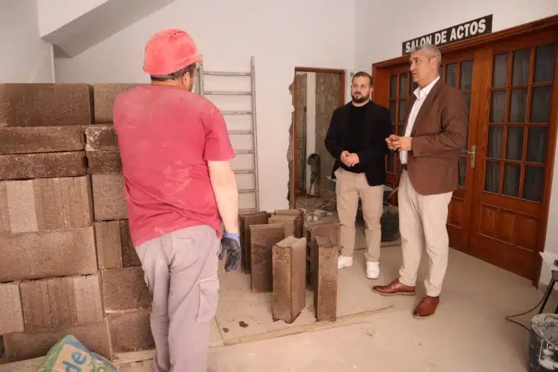 La Laguna aprovecha el verano para poner a punto sus centros ciudadanos