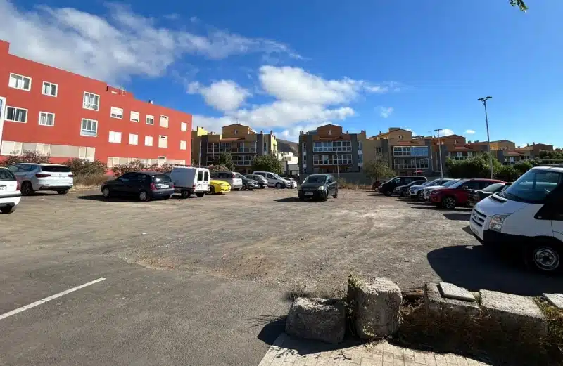 La Laguna cede un solar en la Avenida de los Menceyes al Servicio Canario de la Salud para la construcción de un Centro de Atención Especializada
