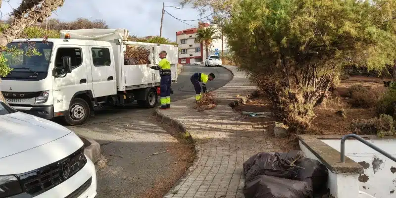 La denuncia pública logra que el Ayuntamiento de Telde adecente el entorno de la ermita de San José de Las Longueras