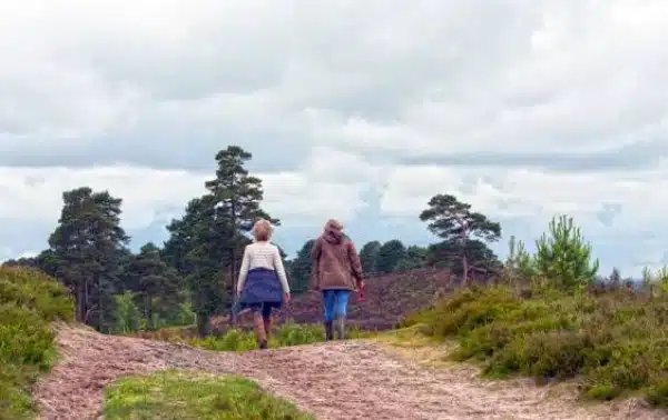 La Aldea de San Nicolás conmemora el Día Internacional de las Mujeres Rurales con una caminata interpretada en Cuermeja