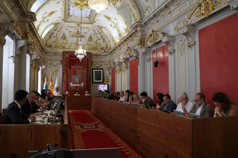 El Pleno de Las Palmas aprueba de manera unánime la modificación de su Reglamento Orgánico para mejorar el funcionamiento de las sesiones