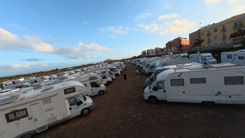 El autocaravanismo reivindica su espacio y su papel como dinamizador del comercio local