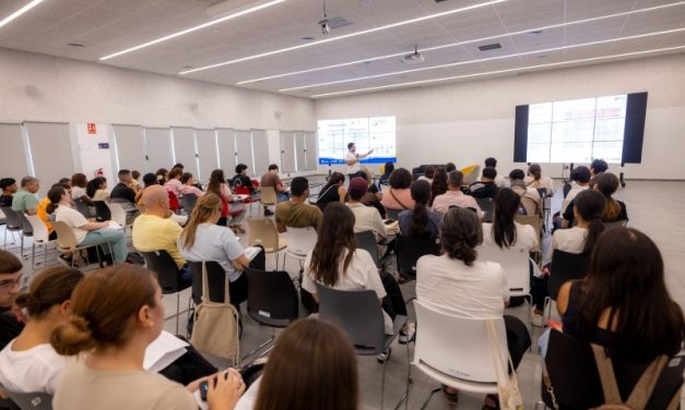 Más de 2.500 personas participan en la primera Feria de Empleo de La Laguna