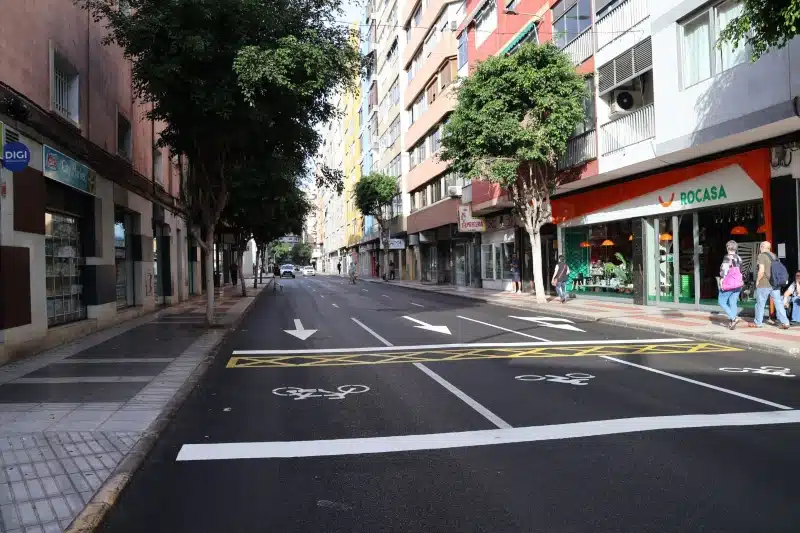 El Ayuntamiento de Las Palmas finaliza los trabajos de asfaltado en el barrio de Alcaravaneras